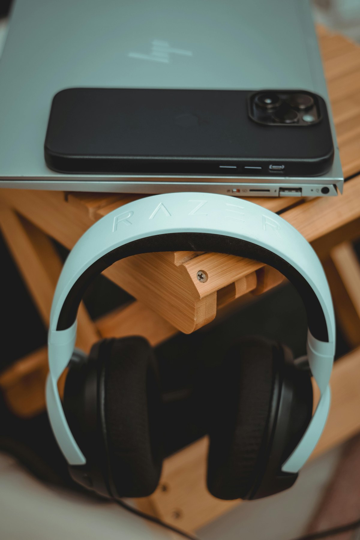 Smartphone, laptop, and tablet used as consumer electronics